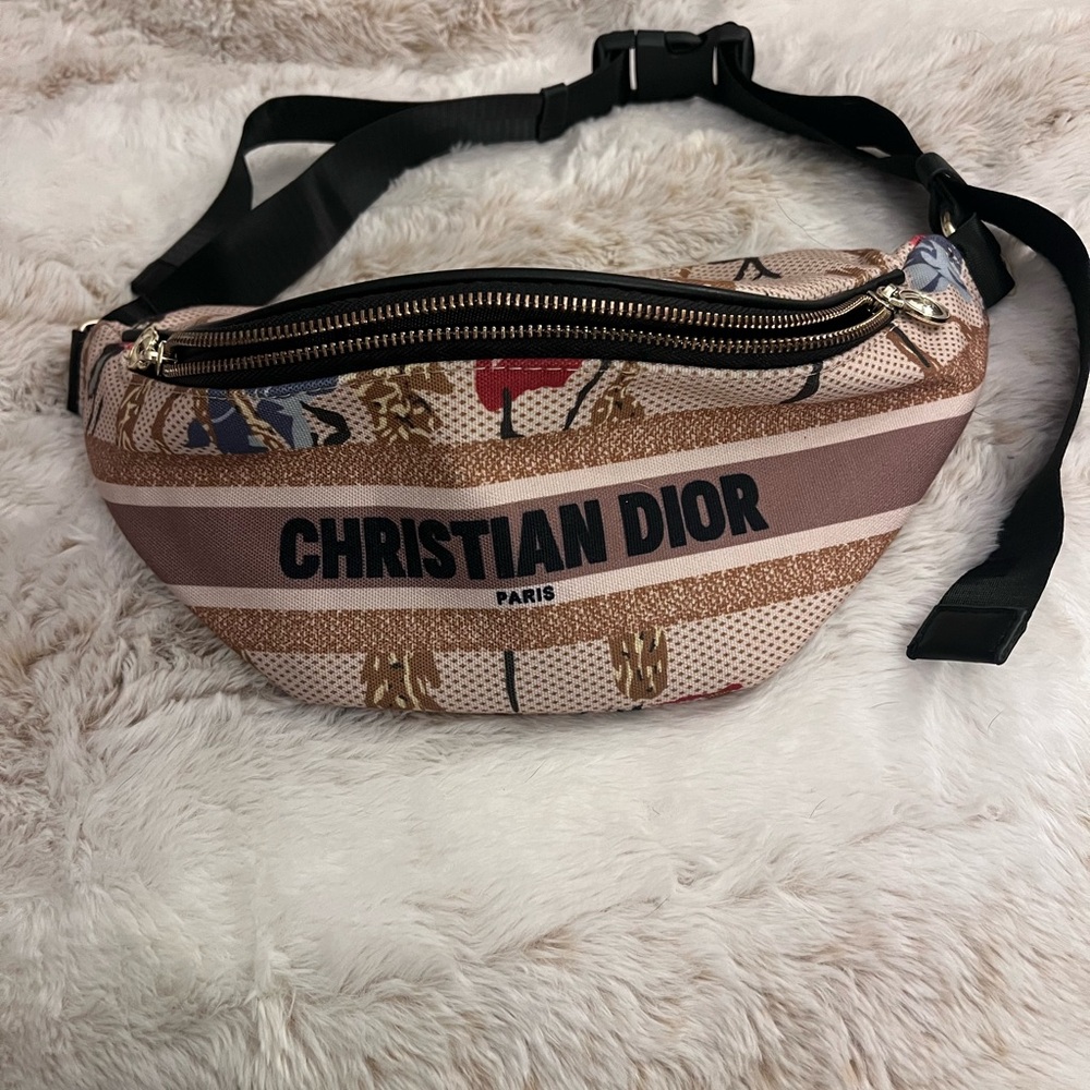 Fanny pack: Christian Dior replica never used!